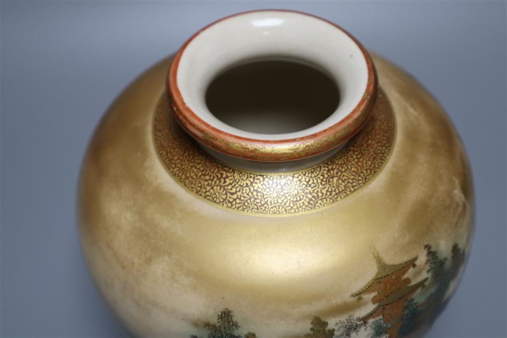 A Japanese Satsuma vase, Meiji period, height 19cm